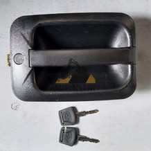 Ручка двери FAW J6 наружняя левая в сборе с личинкой + ключи (6105105-A01)